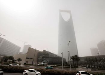 Sandstorm blankets Saudi Arabia’s Riyadh in grey haze
